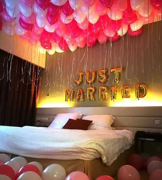 simple just married room decoration